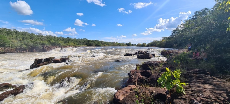 Foto - Rio das Mortes localizado em Novo São Joaquim/MT, Distrito Cachoeira da Fumaça.